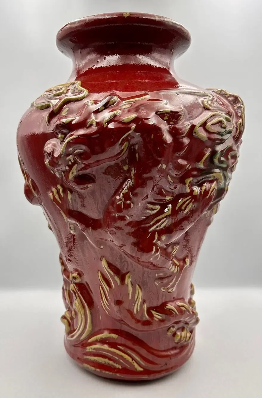 Chinese Vintage Sang de Boeuf Oxblood Glaze Ceramic Vase with Twin Dragons